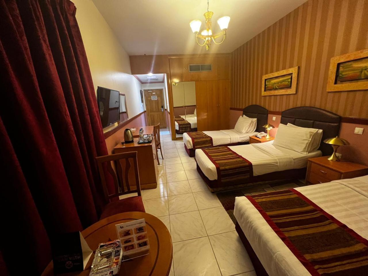 New California Hotel Dubai Exterior photo